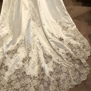 Gorgeous Mori Lee Wedding Gown